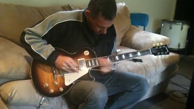 On an Island - (Second Solo) Gibson Les Paul Traditional, Sunburst смотреть онлайн