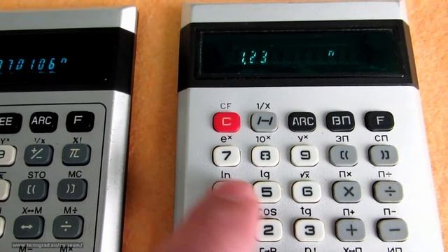 Soviet scientific calculator Elektronika MK-36 vs Rockwell The 74K смотреть онлайн
