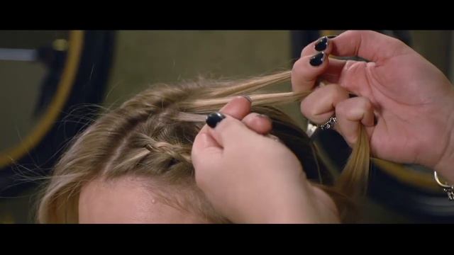 Tatler tutorial: How to get princess hair смотреть онлайн
