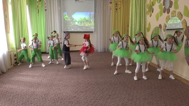 Про Красную шапочку смотреть онлайн