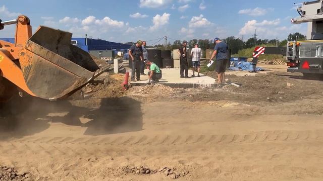 ZOOMLION ZTF600 60 автокран 60 тонн выгрузка котельной на стройплощадке ООО "СТРОЙМОНТАЖ" ООО "АСС" смотреть онлайн
