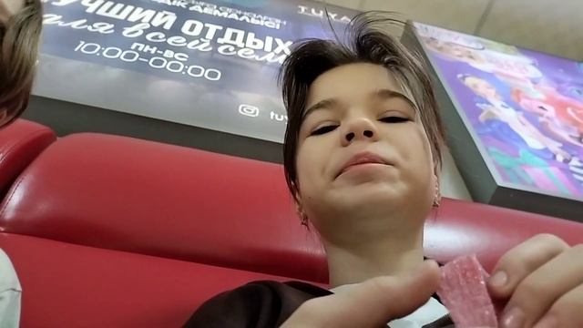 Что Можно Купить За 1500тегнге?!*покупаем конфеты*