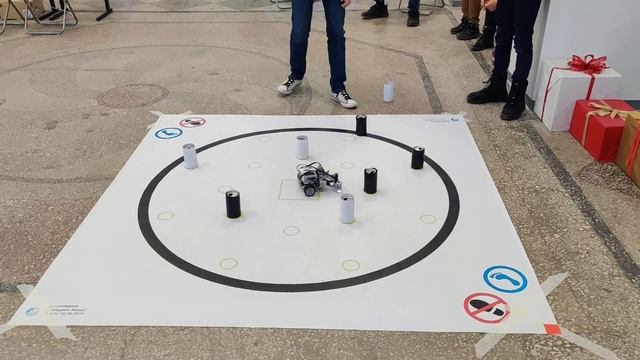 Зимние городские соревнования по робототехнике 2022. Кегельринга-Макро. Робот "СВМ" 3 попытка. смотреть онлайн