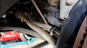 Замена стоек переднего стабилизатора Toyota Camry XV50 Тойота Камри 2012 года, 2,5