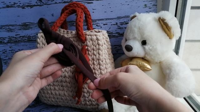 Украшение для сумки из трикотажной пряжи смотреть онлайн