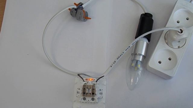 Дает ли что-то перемена фазы с нейтралью при подключении СД лампы? Будет ли лампа тускло светить... смотреть онлайн