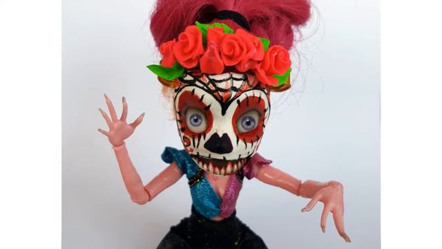 Говорящая кукла Monster High Gigi Grant в маске скелета смотреть онлайн
