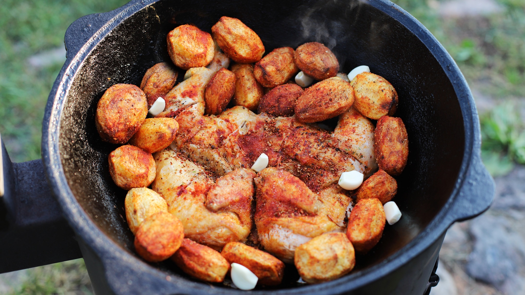 Блюдо №1 для новичков в казане на костре. Казан кебаб из целой курицы. смотреть онлайн