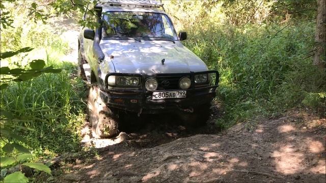 УАЗы, Тойоты, Нивы, Tagaz Tager на жестком оффроаде смотреть онлайн