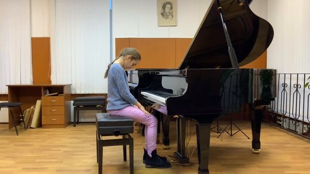 Синягина Дарья, 4 класс. Черни, этюды № 4 op 299 и №8 op 839 смотреть онлайн