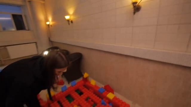 КТО ПОСЛЕДНИЙ УТОНЕТ в ЛОДКЕ из ЛЕГО, ПОЛУЧИТ 100 000 РУБЛЕЙ! челлендж смотреть онлайн