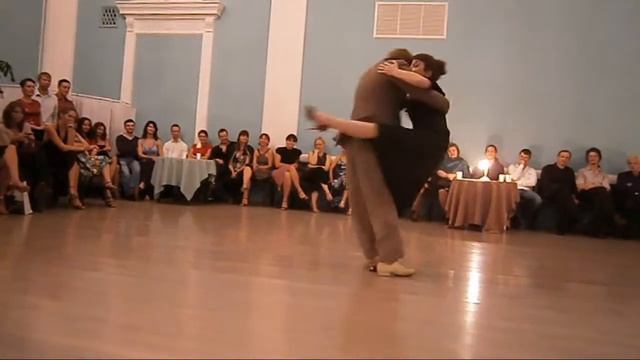 Mario De Camillis y Bárbara Wainwright on milonga "Nostalgia", Russia. 1 dance смотреть онлайн