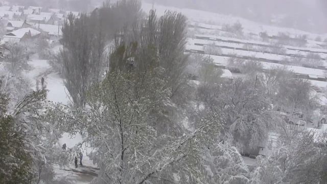 Зима вернулась! 19 апреля 2017 года. Видеокамера Canon Legria HF M506 смотреть онлайн