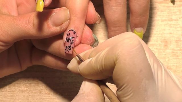 Желтые цветы Красивый и простой летний дизайн ногтей смотреть онлайн