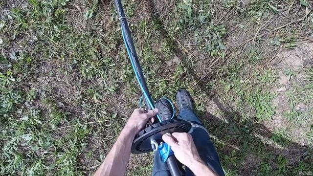 Установка скважинного насоса. Монтаж розетки в Кессоне. Установка ступенек в бетонном кессоне. смотреть онлайн
