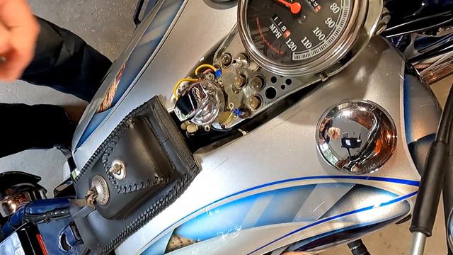 BCR Garage Series - 1988 Harley-Davidson Softail Ignition Switch Repair смотреть онлайн