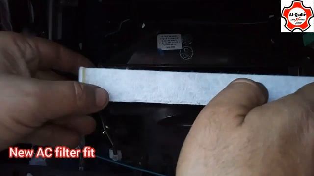 Toyota Yaris (2020) Model Engine Oil change By (AL-Qadir Lube Xpress) (Engine's oil Guidelines) смотреть онлайн