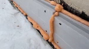 Летняя монтажная пена зимой. Проверил.