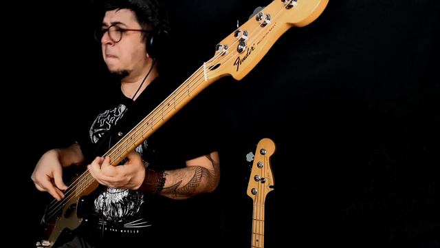 Fender Precision USA vs MEXICO ' смотреть онлайн