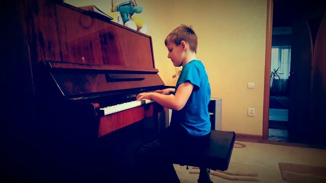 Толик Богатырев играет на пианино #9 смотреть онлайн