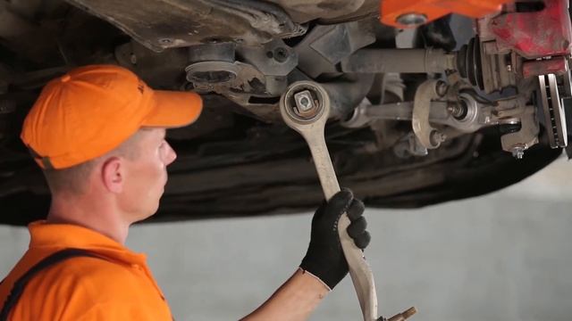 Come sostituire il braccio inferiore posteriore delle sopensioni su AUDI A6 C5 [TUTORIAL] смотреть онлайн