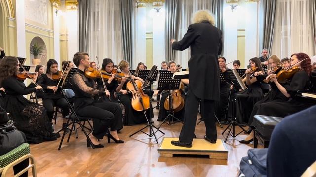 Чайковский. 4 симфония, финал. Дирижер М. Щербаков смотреть онлайн