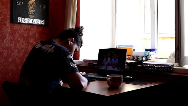 ОБЛОЖКА ДЛЯ ТРЕКА / за 1000 рублей + РЕАКЦИЯ РЭПЕРА смотреть онлайн
