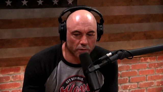 Joe Rogan and Tulsi Gabbard discuss the Patriot Act and spying on Americans. смотреть онлайн
