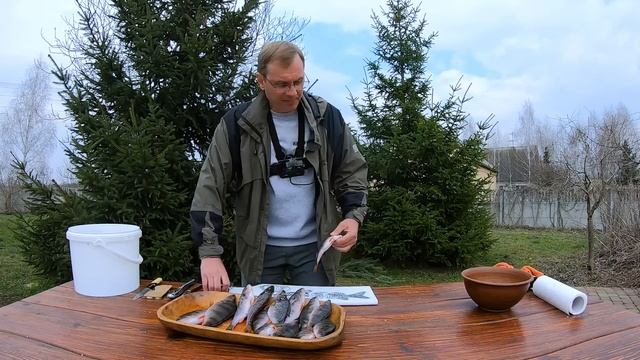 Как легко почистить окуня? Дядя Фёдор пробует разные способы чистки и определяет самый лучший! смотреть онлайн