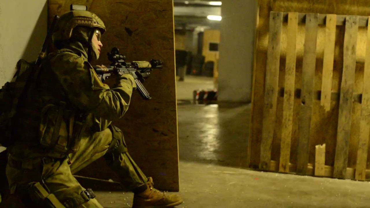 CQB страйкбол украли бомбу, пробежали под огнем пол полигона. КукуруЗо. смотреть онлайн