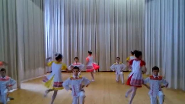 Гимназия 3,г.Брест,4"Б"класс. Народный танец. смотреть онлайн