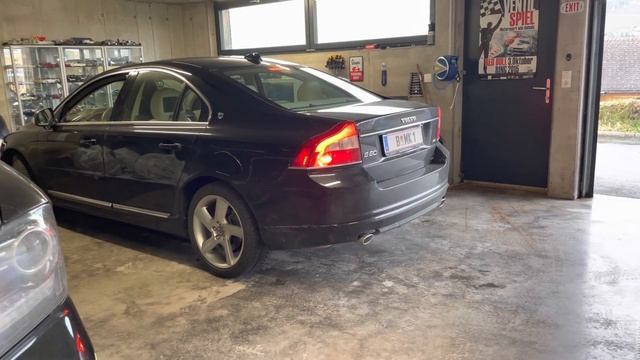 Volvo S80 V8 Executive 2007 Stock Exhaust