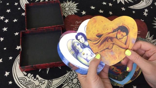 Unboxing The Lovers Oracle Deck // Interview Spread смотреть онлайн