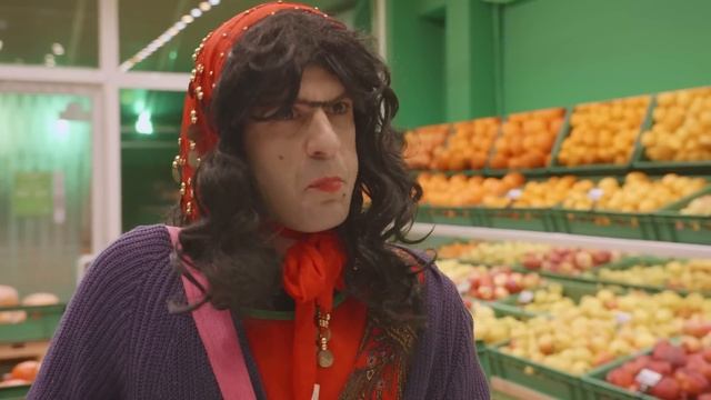 КРАЖБА ПОСРЕД БЯЛ ДЕН смотреть онлайн