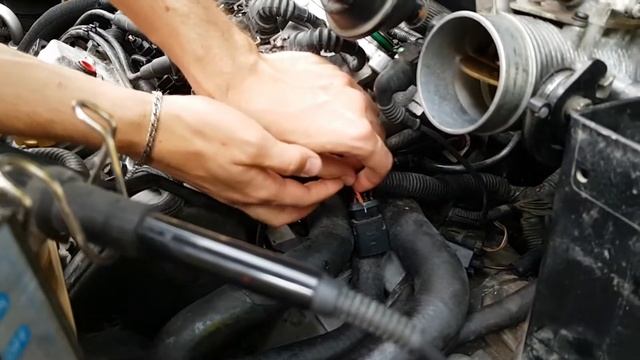 Перебитый провод датчика детонации смотреть онлайн