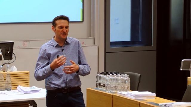 Executive MBA sample lecture – Private Equity by Professor Ludovic Phalippou смотреть онлайн