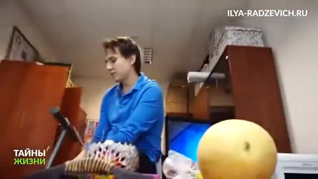 В гостях у Саши Меньшикова смотреть онлайн