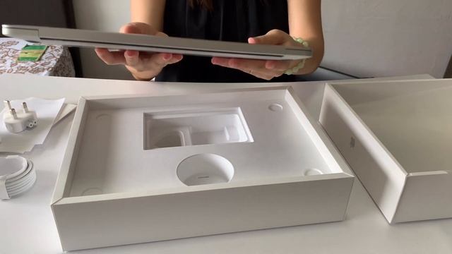 NEW Macbook Pro 2020 Unboxing 13” | Silver смотреть онлайн