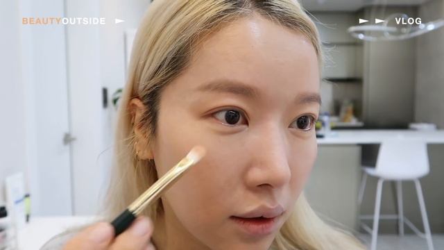 [유료광고]맑은 피부 표현! 노파데 비비 메이크업ㅣ다크닝, 광채, 무너짐 하루종일 테스트ㅣ2020 서가대 VLOG 대상 축하해ㅣ смотреть онлайн