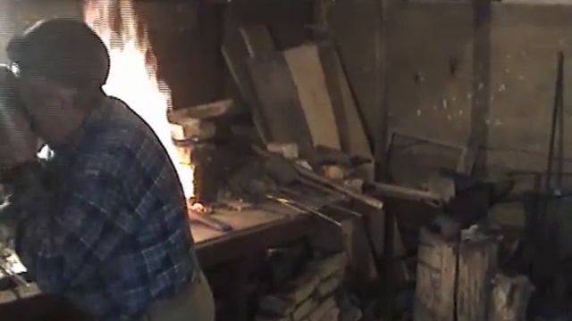 Ковка дамаска. Часть 2. Получение рисунка. смотреть онлайн