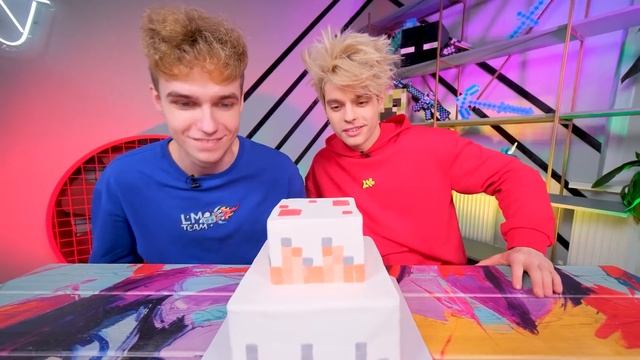 ПРОБУЕМ ЕДУ ИЗ ПОПУЛЯРНЫХ ИГР ! смотреть онлайн