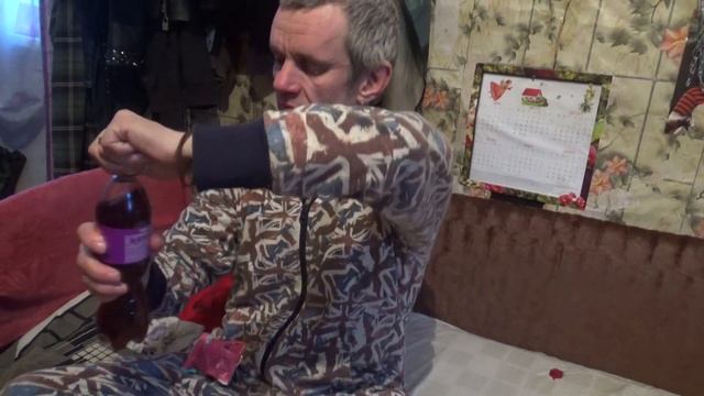 обжор мукбанг картошка тушёная селёдка чеко пай клубничный и китайская фанта виноград смотреть онлайн