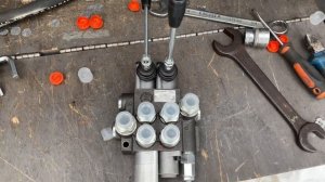 Установка гидрораспределителя  Р40 на минитрактор Т-0,2.03 Уралец