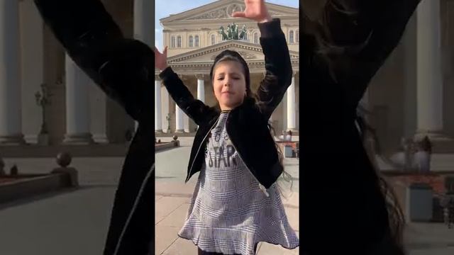 Агния Барто «В театре» София 5 лет смотреть онлайн