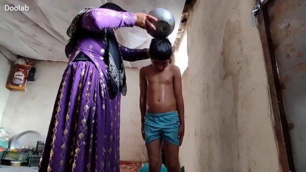 "Zainab's nomadic life: a brave woman's struggle against betrayal and social pressures"...