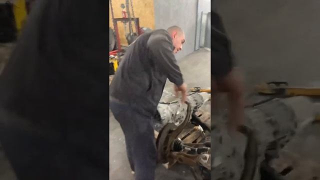 Перепаковка двигателя Porsche Cayenne 957 4.8 turbo после длительного простоя смотреть онлайн