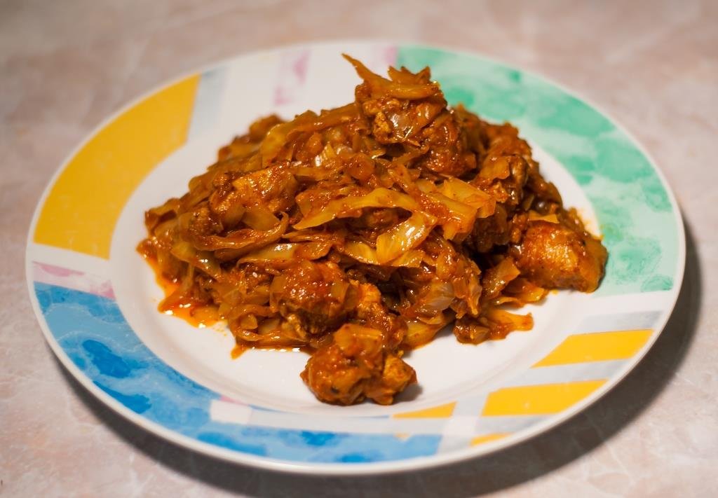 Капуста тушеная со свининой смотреть онлайн