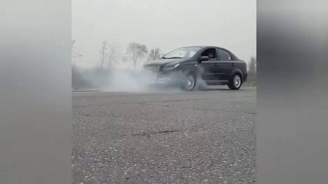 R3 olov!!!-Равон Р3 огоооон???? смотреть онлайн