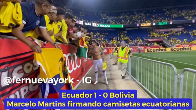 Increíble MARCELO MARTINS firma camisetas de ECUADOR después de derrota de su equipo смотреть онлайн