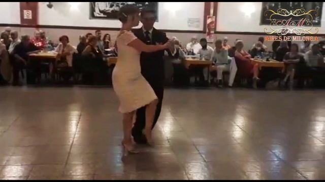 Pegado al piso. Baile de tango Buenos Aires. Gisel Terella смотреть онлайн